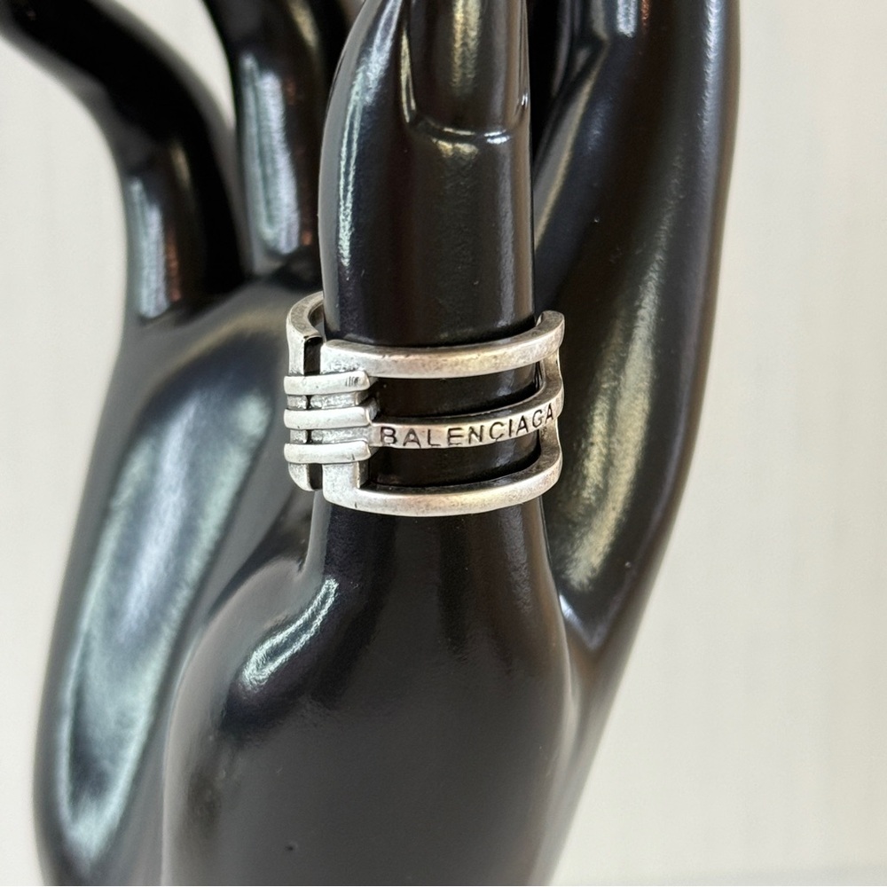 Modern Silver-Tone Statement Ring | Multi-Band Ar… - image 6